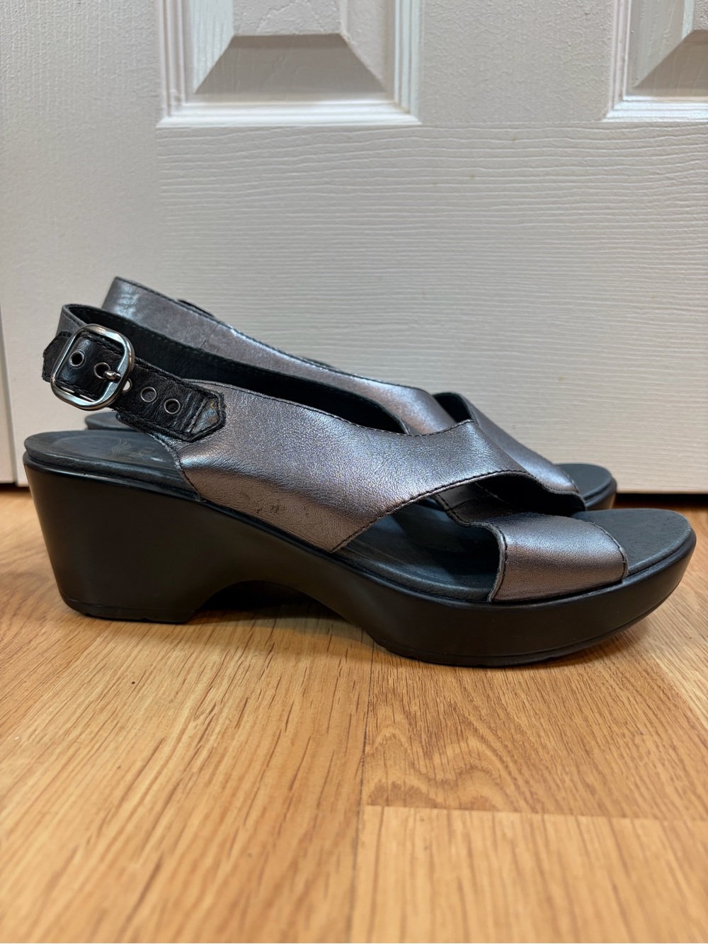 Dansko Metallic Pewter Jacinda Sling Back Wedge Sandals Size 40 (9.5-10)